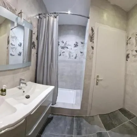 Les Appartements Sur Pompidou - 7 Appartements Neufs Societe Selogerametz Com Exterior foto
