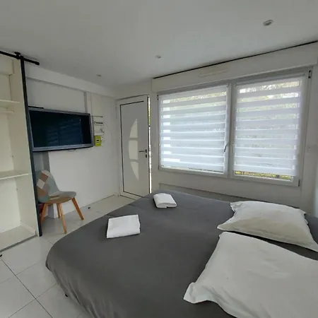Les Appartements Sur Pompidou - 7 Appartements Neufs Societe Selogerametz Com Exterior foto