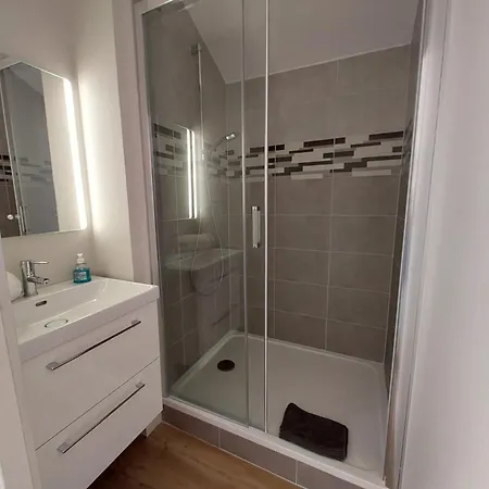 Les Appartements Sur Pompidou - 7 Appartements Neufs Societe Selogerametz Com Exterior foto